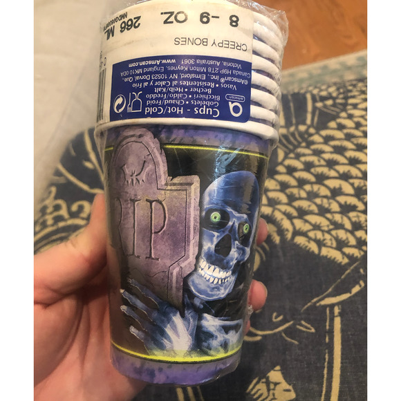 NWT HALLOWEEN PARTY Bundle Plates Napkins Cups Creepy Bones RIP Grave Skeleton - Picture 5 of 12